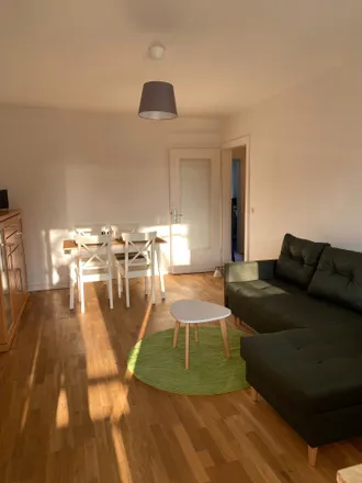 Rent this 2 bed apartment on Lottestraße 13 in 22529 Hamburg, Germany