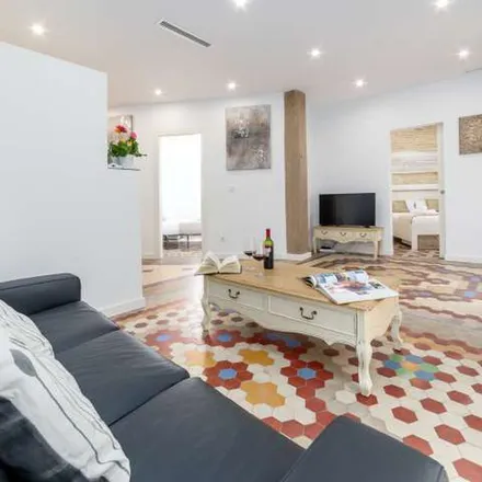 Rent this 3 bed apartment on Carrer de la Raga in 46003 Valencia, Spain