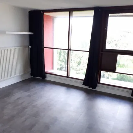 Rent this 2 bed apartment on Cité radieuse in Avenue du Docteur Pierre Giry, 54150 Briey