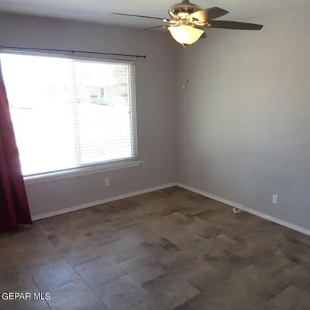 Image 4 - 10429 Kendall Street, El Paso, TX 79924, USA - House for rent
