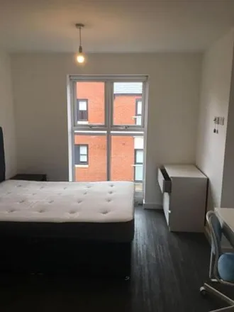 Image 8 - Hyde Terrace, Leeds, West Yorkshire, Ls2 - Apartment for rent
