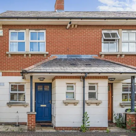 Rent this 3 bed house on Saïd Business School in Park End Street, Oxford