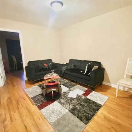 Image 4 - 41-12 28th Avenue, New York, NY 11103, USA - House for sale