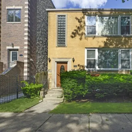 Rent this 3 bed house on 6205 North Washtenaw Avenue in Chicago, IL 60645