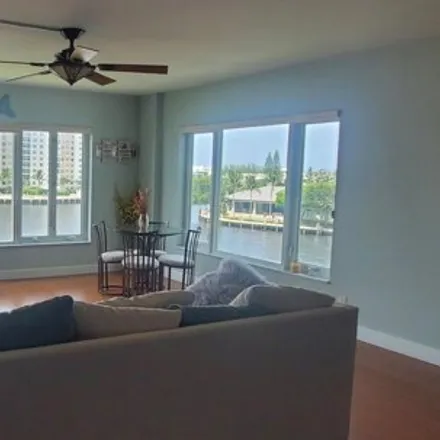 Image 5 - 555 SE 6th Ave Apt 4G, Delray Beach, Florida, 33483 - Condo for sale