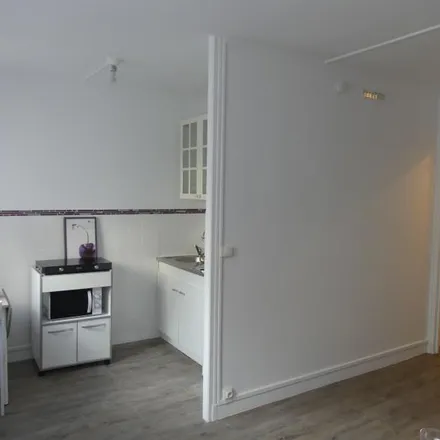 Rent this 1 bed apartment on 36 Rue Bapst in 92600 Asnières-sur-Seine, France