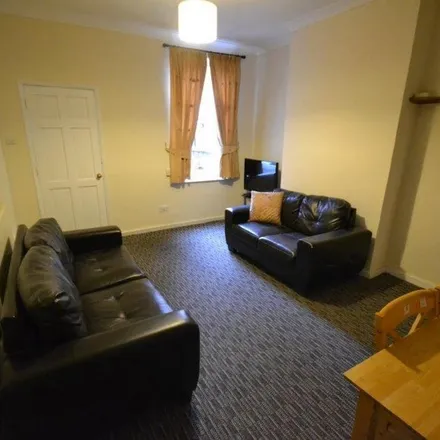 Image 7 - 150 Knighton Fields Road East, Leicester, LE2 6DR, United Kingdom - Townhouse for rent