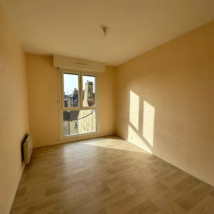 Image 1 - 2 Rue de la Chaussée, 61000 Alençon, France - Apartment for rent