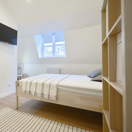Rent this 8 bed room on 114 Rue du Molinel in 59800 Lille, France