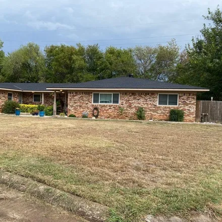 Buy this 3 bed house on 198 Highland Road in Pauls Valley, OK 73075