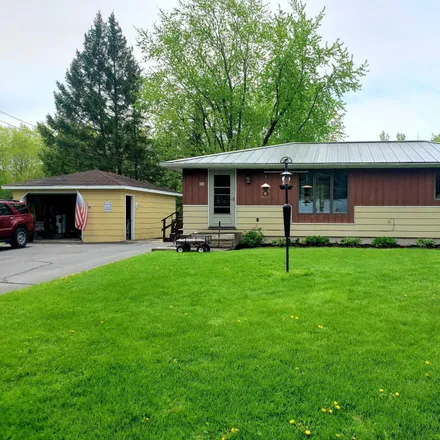 Buy this 2 bed house on 1094 East Vilas Street in Marshfield, WI 54449