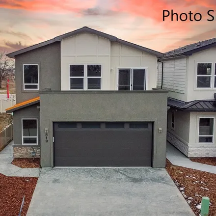 Buy this 4 bed house on 905 East Bissett Street in Meridian, ID 83642