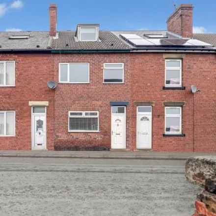 Buy this 3 bed townhouse on Gillann Street in Knottingley, WF11 8AB