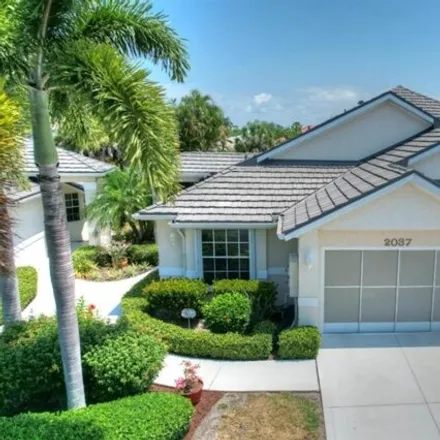 Buy this 2 bed condo on 2037 Matecumbe Key Rd in Punta Gorda, Florida