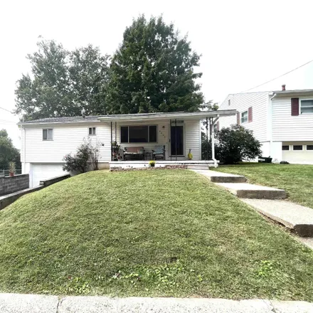 Buy this 3 bed house on 4413 Powell Street in Parkersburg, WV 26104