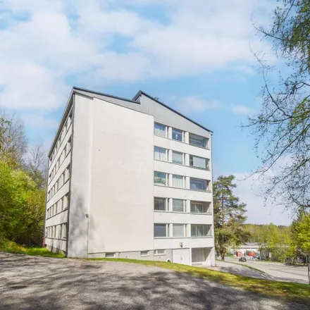 Rent this 3 bed apartment on Niemenkallion jalopuumetsä in Aniankatu, 15140 Lahti