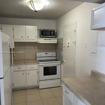 Image 3 - 1865 John F. Kennedy Causeway, North Bay Village, Miami-Dade County, FL 33141, USA - Apartment for rent