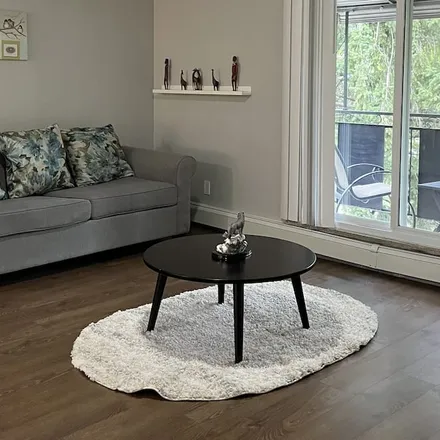 Rent this 2 bed apartment on Burlington in ON L7R 1Y3, Canada