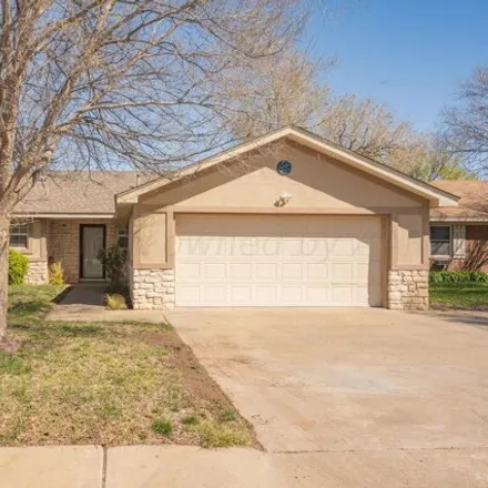 Buy this 3 bed house on 6722 Foothill Drive in Amarillo, TX 79124