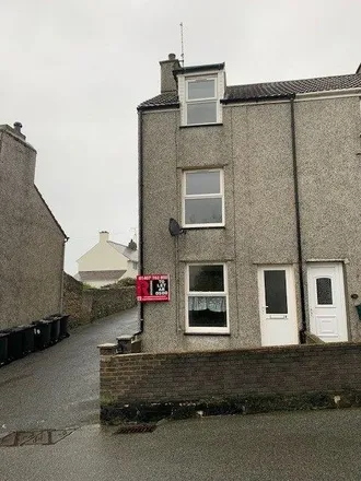 Rent this 3 bed duplex on unnamed road in Holyhead, LL65 1YF