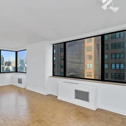 Image 1 - The Beaumont, 30 West 61st Street, New York, NY 10023, USA - Condo for sale