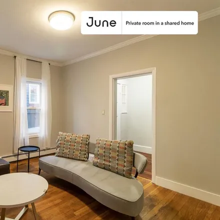 Image 9 - 5 Dixfield Street, Boston, MA 02127, USA - Room for rent