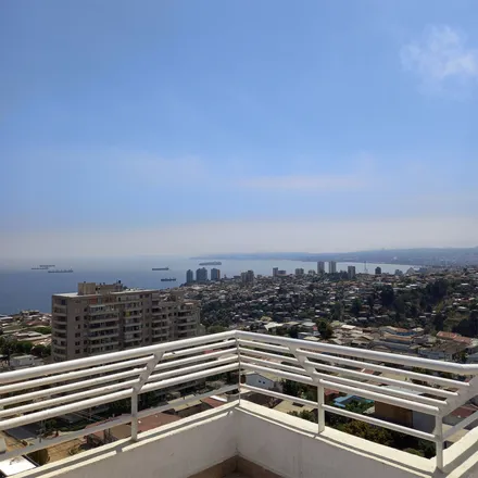 Buy this 2 bed apartment on Edificio Mar Paraíso I in Paula Jaraquemada 580, 239 0382 Valparaíso