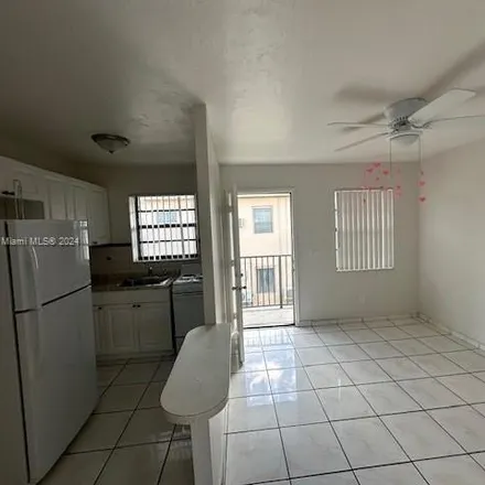 Image 4 - 110 West 26th Street, Hialeah, FL 33010, USA - Apartment for rent