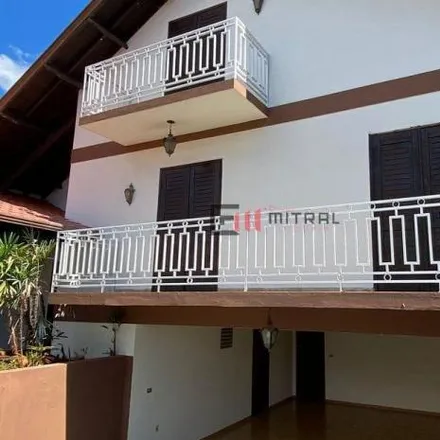 Buy this 5 bed house on Rua dos Governadores Gerais in Centro, Cambé - PR