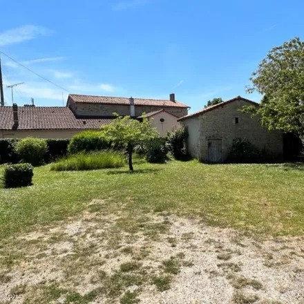 Image 6 - Route de Ruffec, 16240 Villefagnan, France - Townhouse for sale