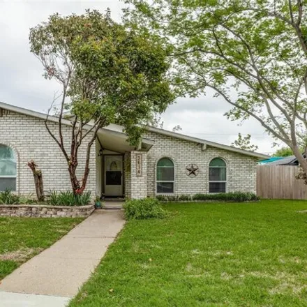 Buy this 3 bed house on 3698 Pinoak Drive in Grand Prairie, TX 75052