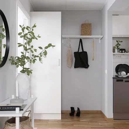 Rent this 1 bed apartment on Smörkärnegatan 9 in 412 78 Gothenburg, Sweden