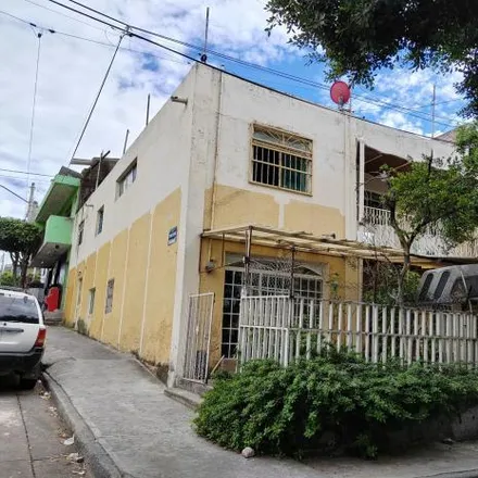 Buy this studio house on Calle Rafaél Navarro Cortina in Balcones del Cuatro, 44986 Guadalajara