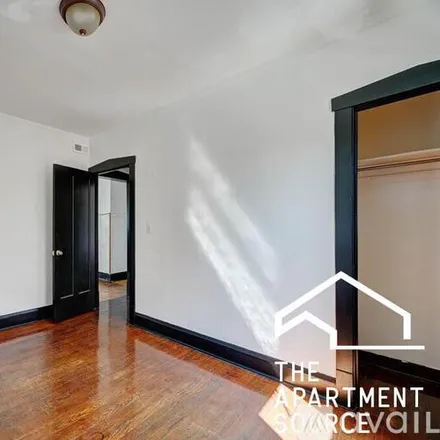 Image 5 - 3935 W Cortland St, Unit 2 - Apartment for rent