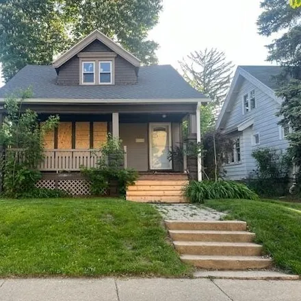 Buy this studio house on 2557 in 2557A North 44th Street, Milwaukee