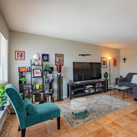 Buy this 1 bed condo on 5005 Holland Avenue in Highland Park, Dallas County