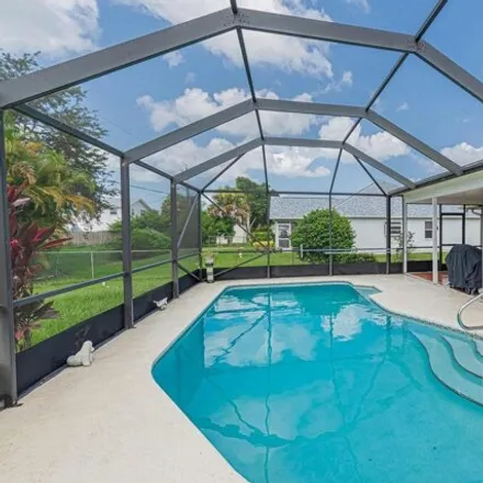 Image 3 - 180 Southwest Donna Terrace, Port Saint Lucie, FL 34984, USA - House for sale