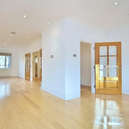 Rent this 5 bed townhouse on 17 Hamilton Terrace in London, NW8 9RG