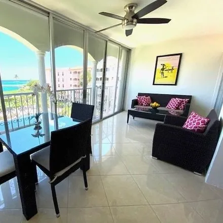 Rent this 2 bed condo on 1074 Banyan Road in Boca Raton, FL 33432
