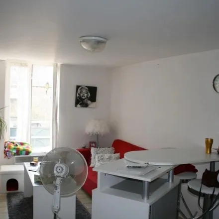 Rent this 1 bed apartment on Chemin de la Chapelle Saint-Jean in 60700 Pont-Sainte-Maxence, France