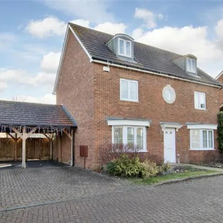 Buy this 5 bed house on Bradbrook Drive in Longfield, DA3 7BF