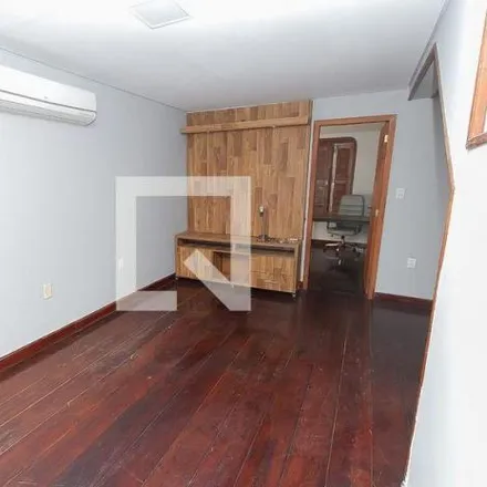 Rent this 3 bed house on Rua 9 de Março in Vila Ipiranga, Porto Alegre - RS