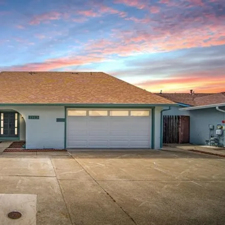 Buy this 4 bed house on 31297 Santa Catalina Way in Union City, CA 94587