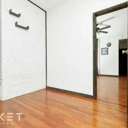 Image 4 - 516 East 12th Street, New York, NY 10009, USA - Apartment for rent