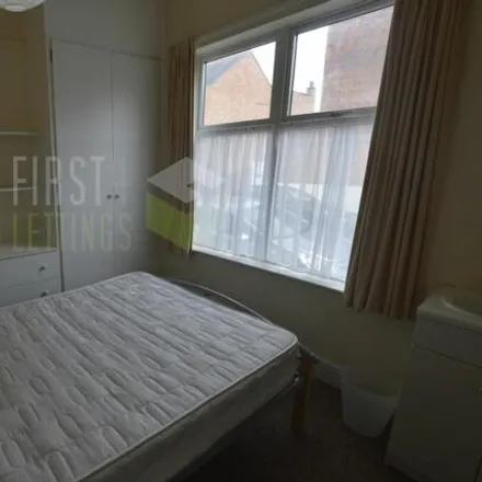 Image 3 - Herschell Street, Leicester, LE2 1LD, United Kingdom - Townhouse for rent