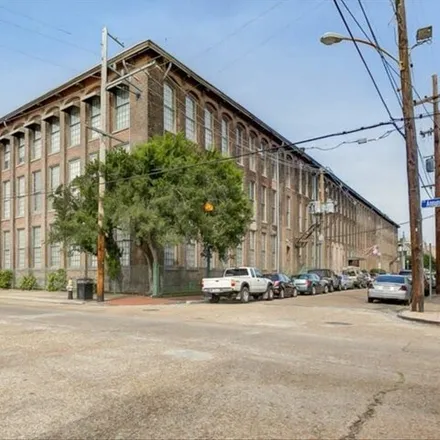 Buy this 1 bed condo on 920 Poeyfarre St Unit 165 in New Orleans, Louisiana