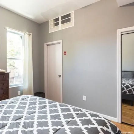 Image 7 - 179 Atkins Ave, Brooklyn, New York, 11208 - House for sale
