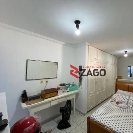 Buy this 3 bed house on Rua Flórida in Residencial Estados Unidos, Uberaba - MG