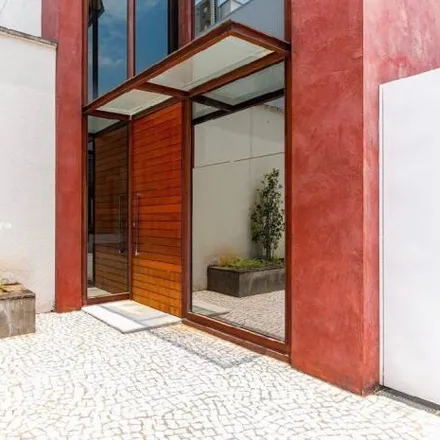 Buy this 4 bed house on Loud Concept Salon in Rua Zacarias de Góis, Campo Belo