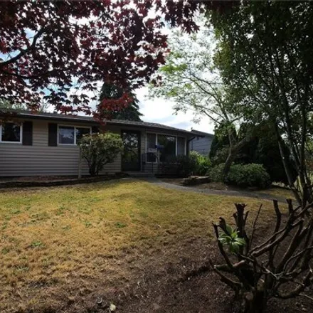 Image 2 - 3717 N Mullen St, Tacoma, Washington, 98407 - House for sale